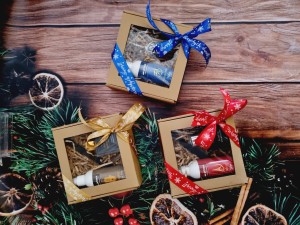 Zestaw Prezentowy Profesjonalny  odświeżacz powietrza 100 ml + zawieszka MIX